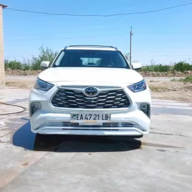 Toyota Highlander 2020