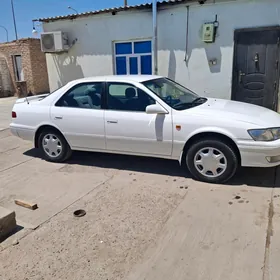Toyota Camry 2001