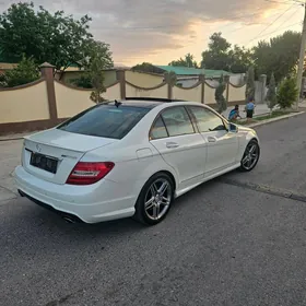 Mercedes-Benz C350 2012