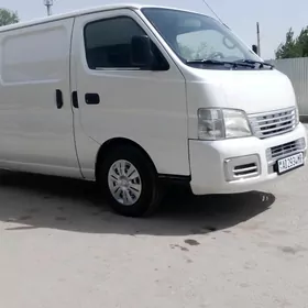 Nissan Urvan 2005