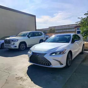 Lexus ES 350 2022