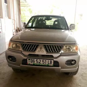 Mitsubishi Nativa 2004