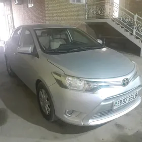 Toyota Yaris 2014