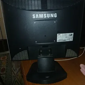 SAMSUNG manitor.