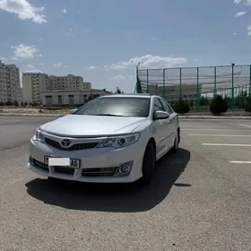 Toyota Camry 2013