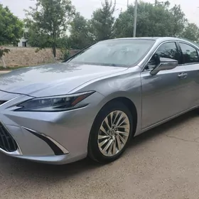 Lexus ES 350 2022