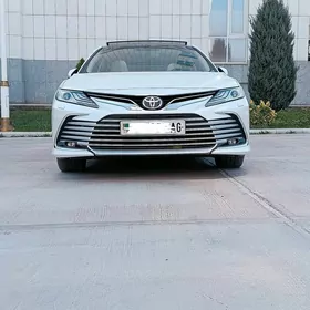 Toyota Camry 2023