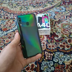Samsung A40