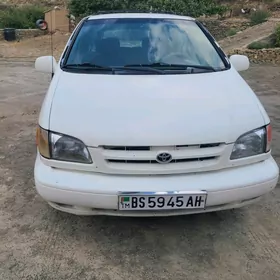 Toyota Sienna 2000