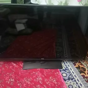 телевизор TCL LED 40"