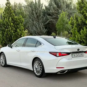 Lexus ES 350 2019