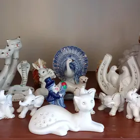 Статуэтки