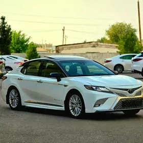 Toyota Camry 2018