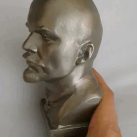 Статуэтка