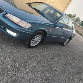 Toyota Camry 2000