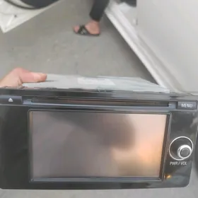 Mitsubishi lanser telewizor