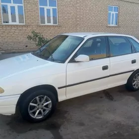 Opel Astra 1993