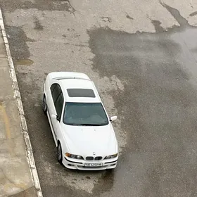 BMW E39 2003