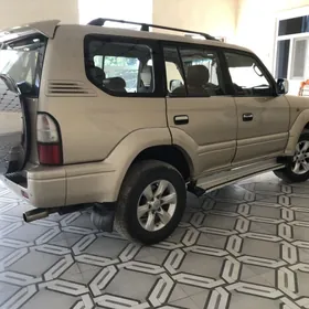 Toyota Land Cruiser Prado 2001