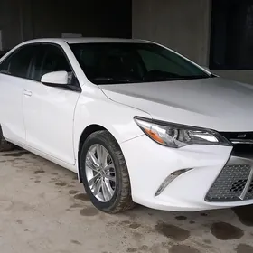Toyota Camry 2015