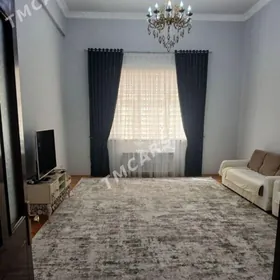 Arenda Podwoyski elitka