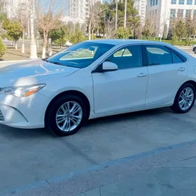 Toyota Camry 2017