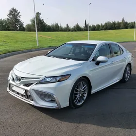 Toyota Camry 2022
