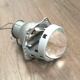 Fara bi-xenon lupa çyra ksenon