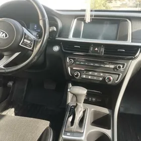 Kia Optima 2020