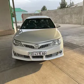 Toyota Camry 2012