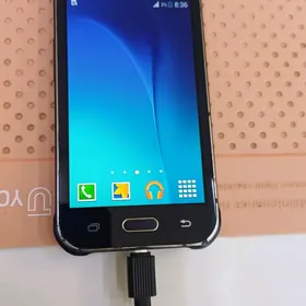 SAMSUNG J1 ACE