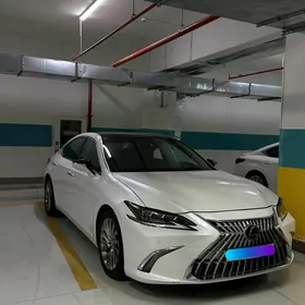 Lexus ES 350 2018