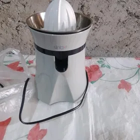 Sok edilýän. Соковыжималка