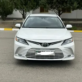 Toyota Camry 2020