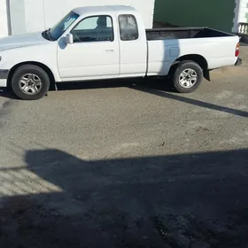 Toyota Hilux 2003