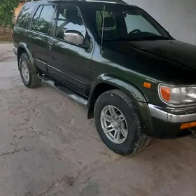 Nissan Pathfinder 1998