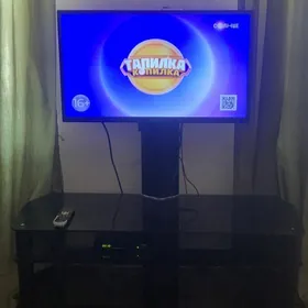 Телевизор+ подставка+ тюнер
