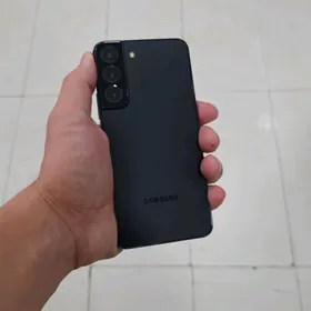 Samsung S22