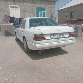 Mercedes-Benz 230E 1990