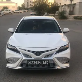 Toyota Camry 2021