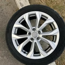 AUDI  Q5