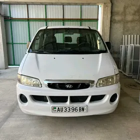 Hyundai H-1 2001