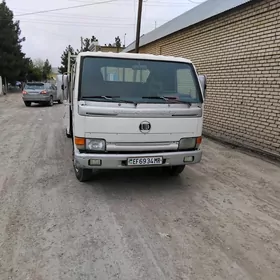 Mitsubishi Canter 2003