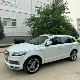 Audi Q7 2013