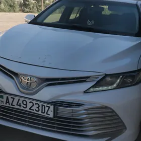 Toyota Camry 2020