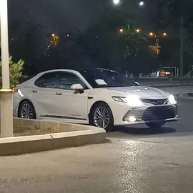Toyota Camry 2023