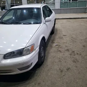 Toyota Camry 2000