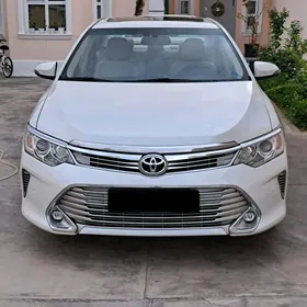 Toyota Camry 2016