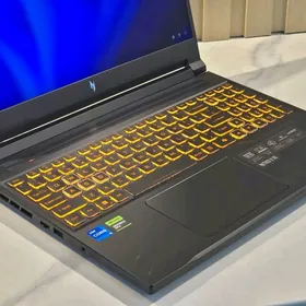GAMING 16" i7 RTX4060 LAPTOP