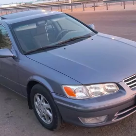 Toyota Camry 2000